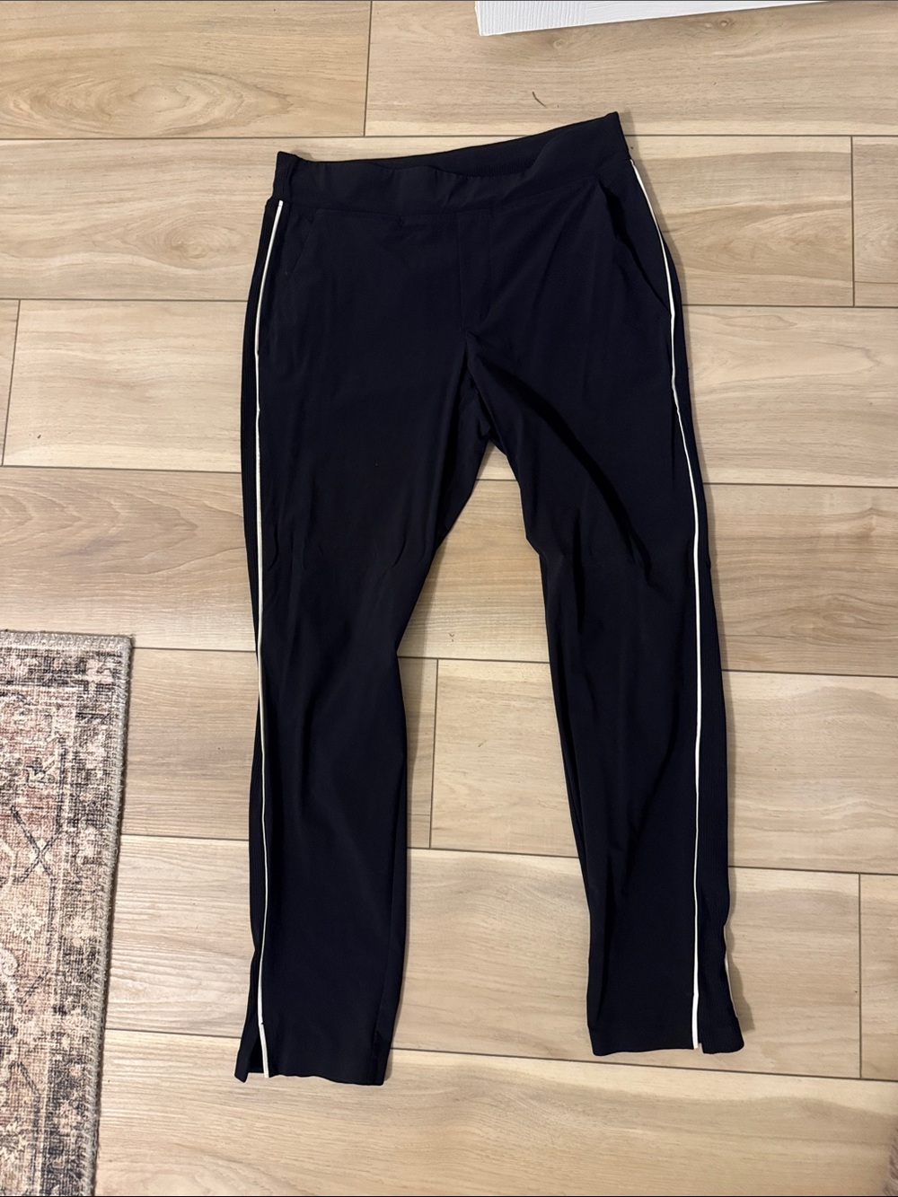 Athleta Black Side-Strip Athletic pant